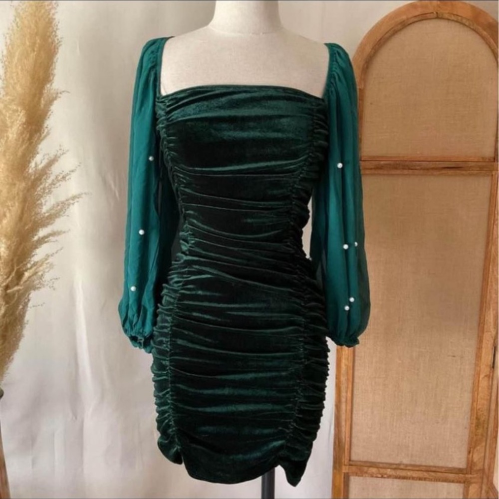 Green Velvet‎ Dress